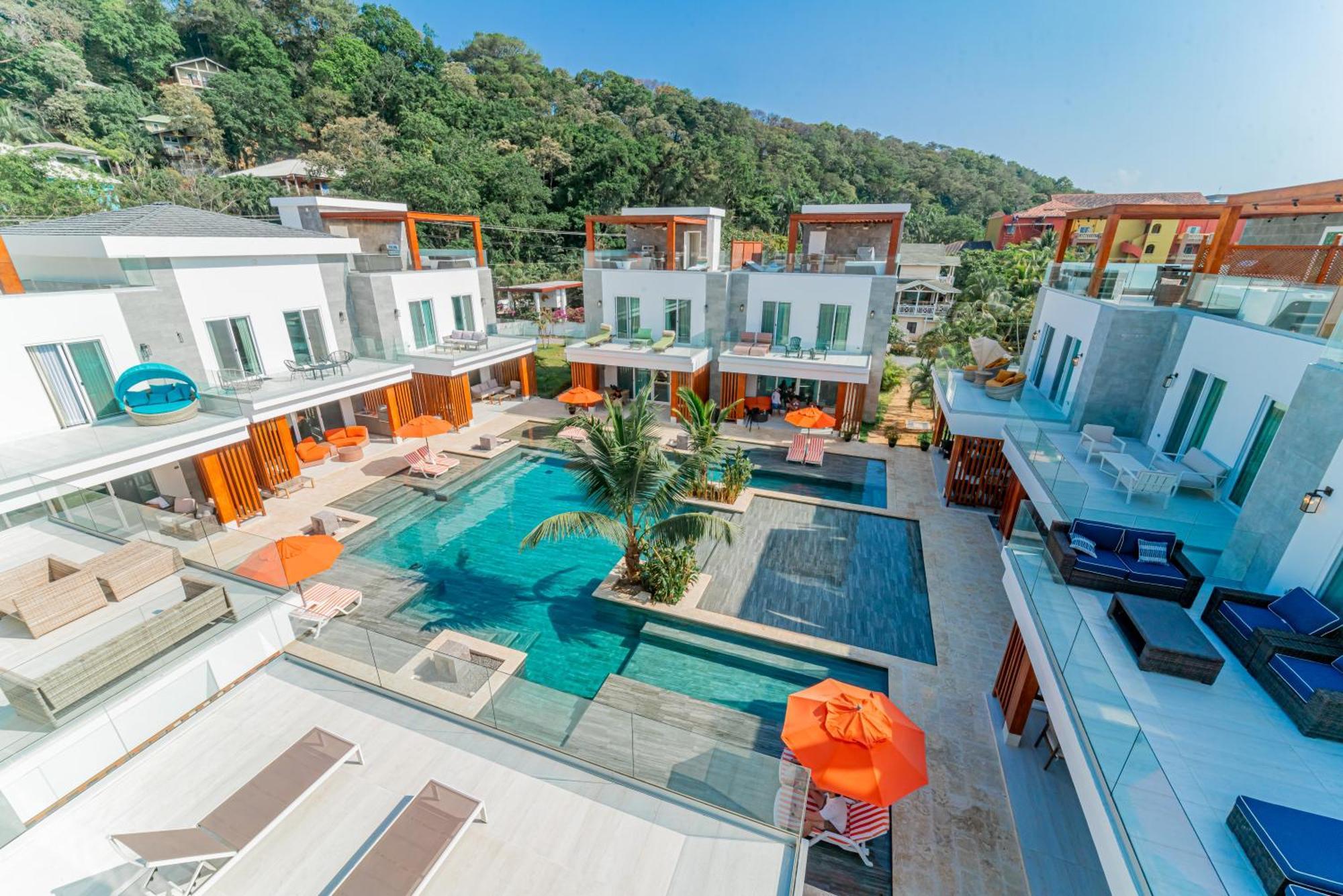 Ocean One Roatan Villa West Bay Exterior photo