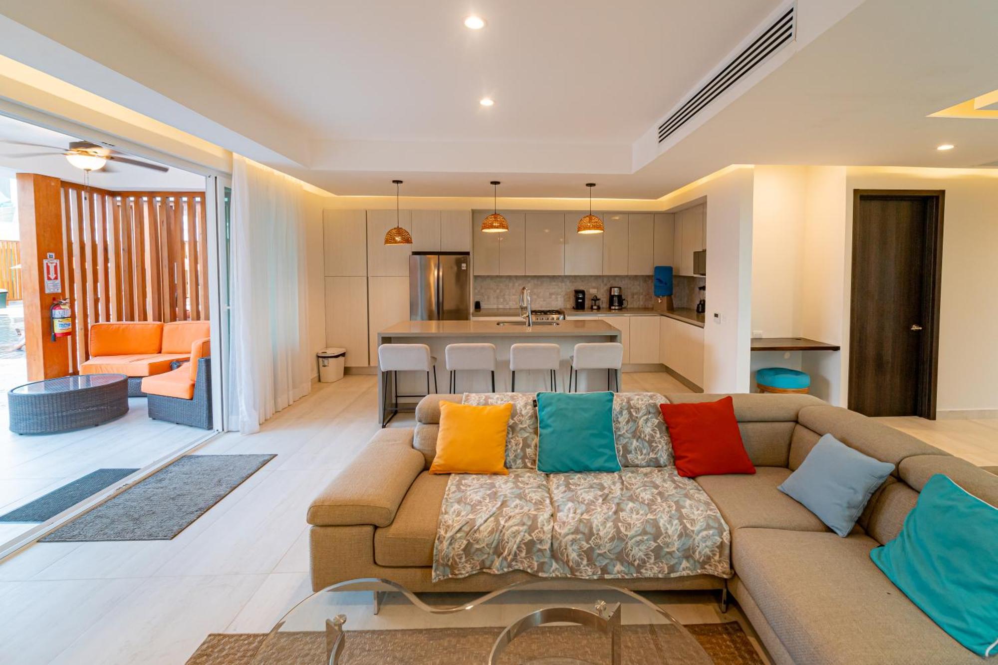 Ocean One Roatan Villa West Bay Exterior photo