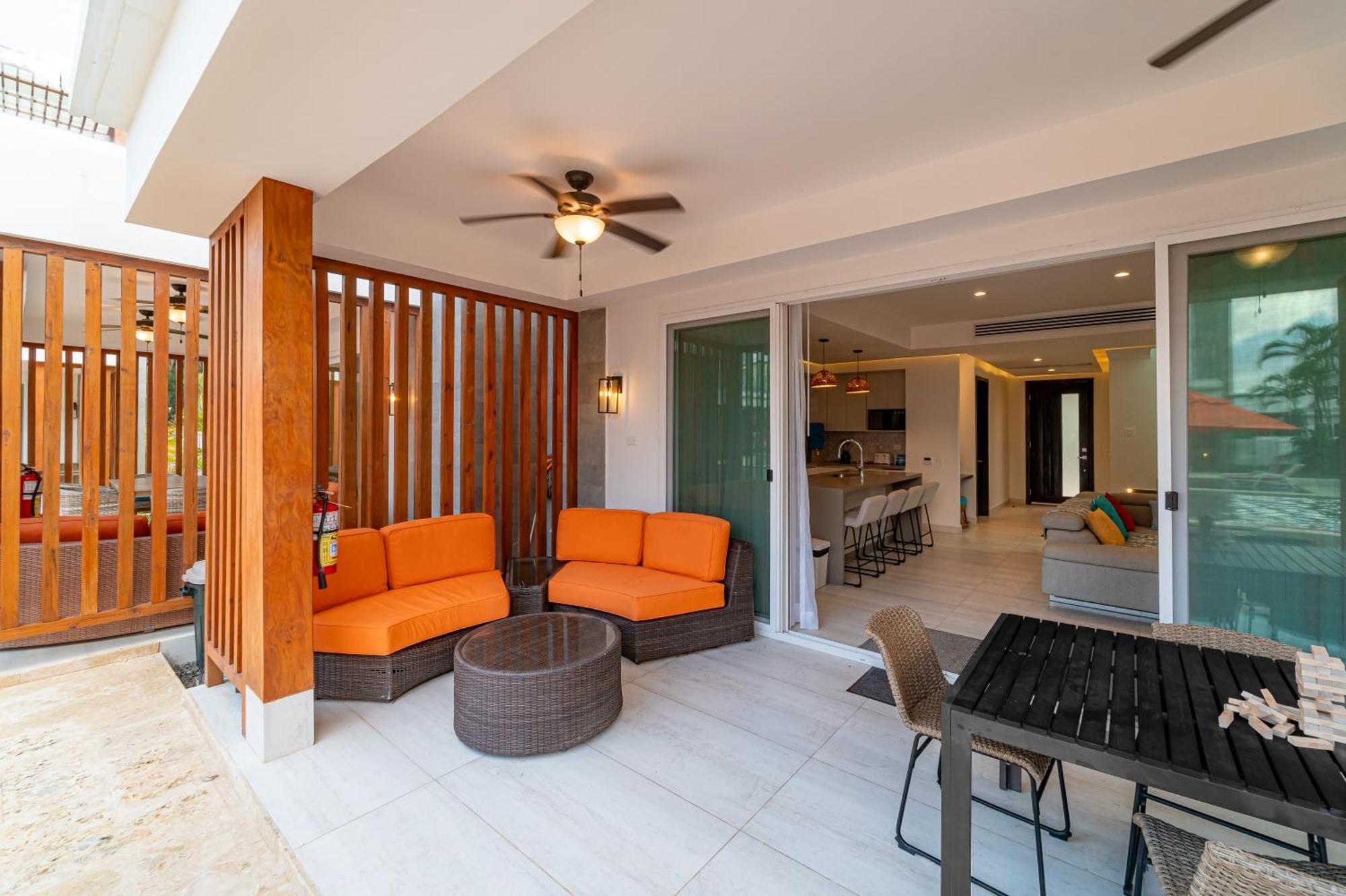 Ocean One Roatan Villa West Bay Exterior photo