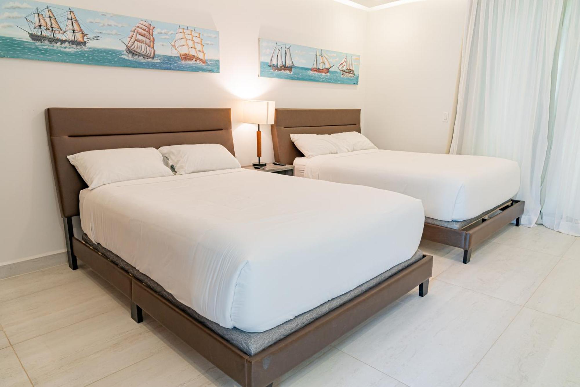 Ocean One Roatan Villa West Bay Exterior photo